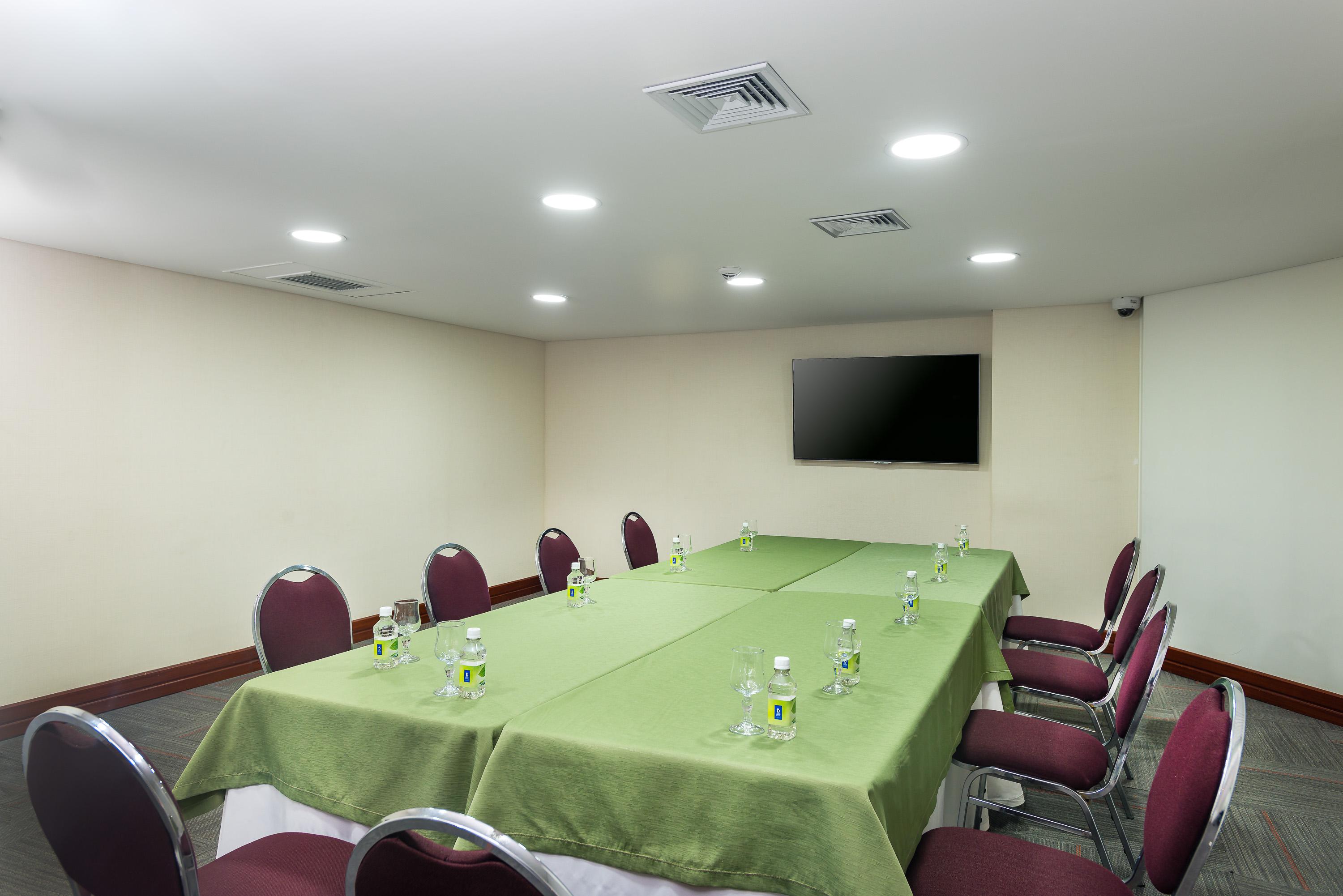 Hotel Dann Carlton Bucaramanga Buitenkant foto Meeting room