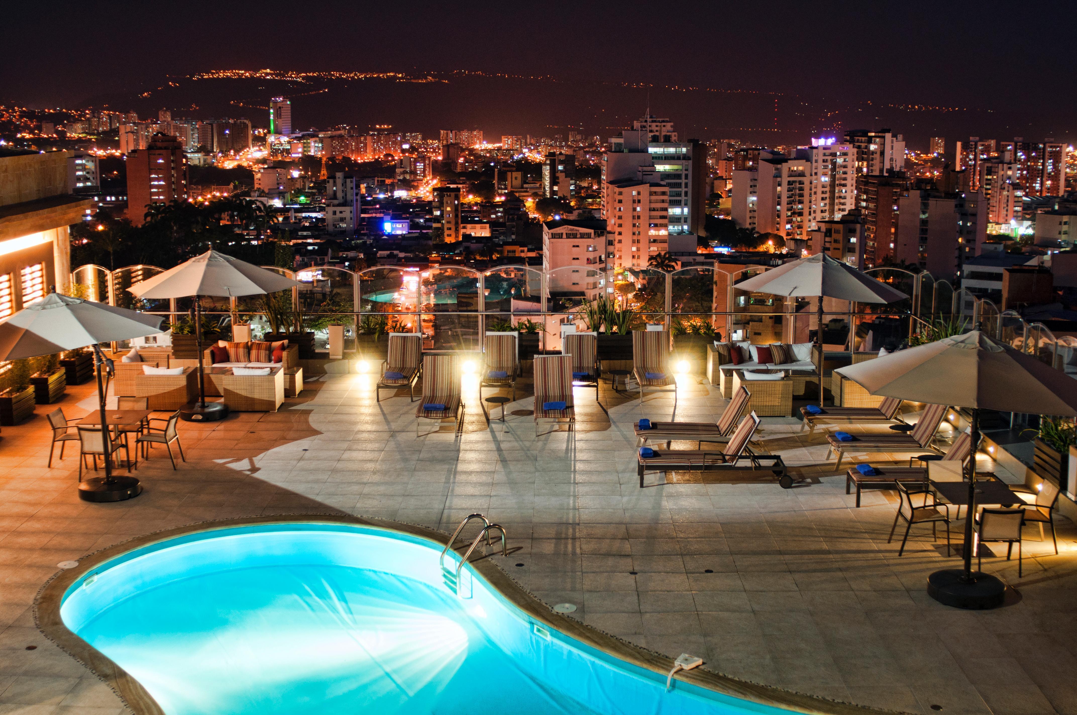Hotel Dann Carlton Bucaramanga Buitenkant foto View of the city from the hotel