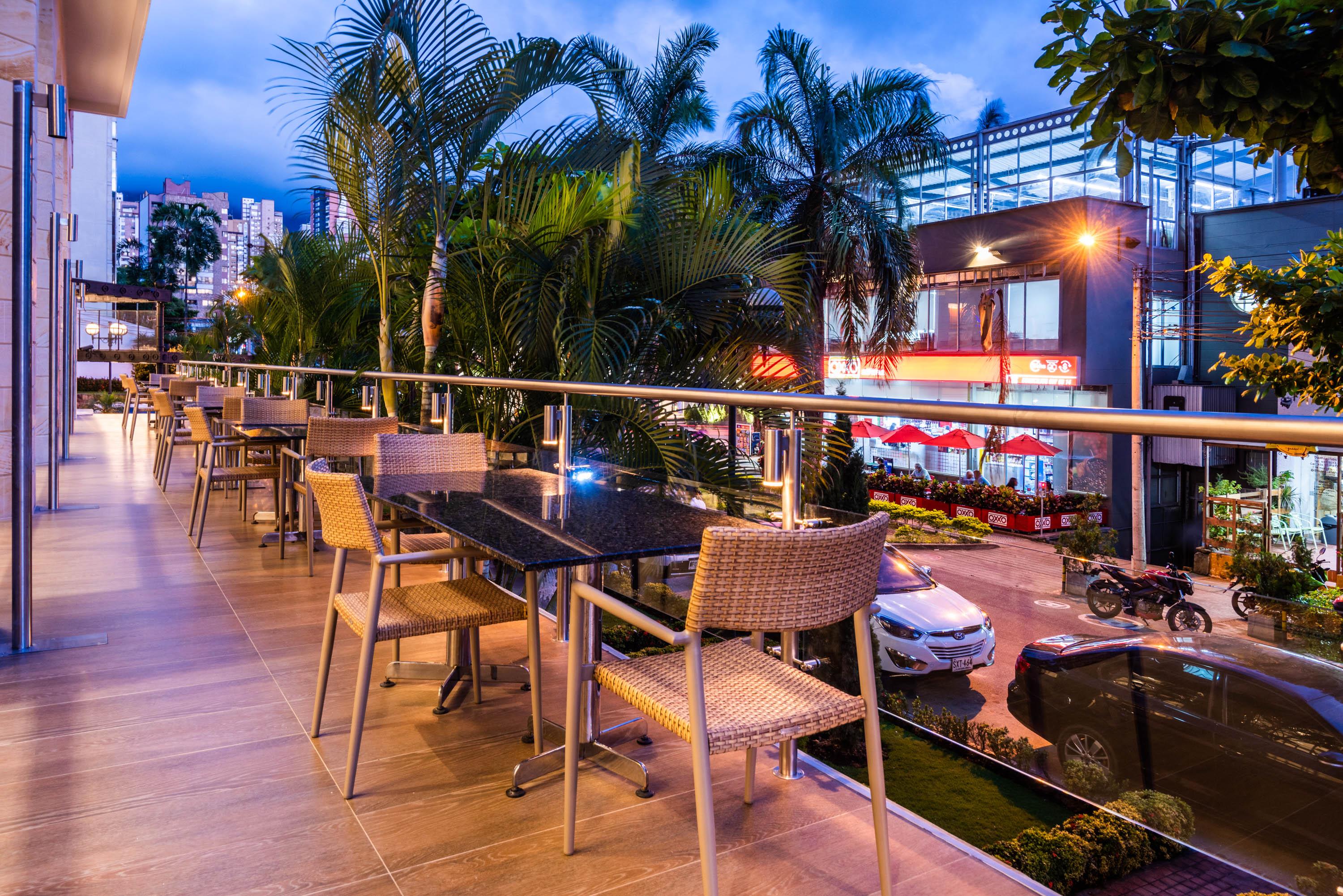 Hotel Dann Carlton Bucaramanga Buitenkant foto The outdoor terrace at the hotel
