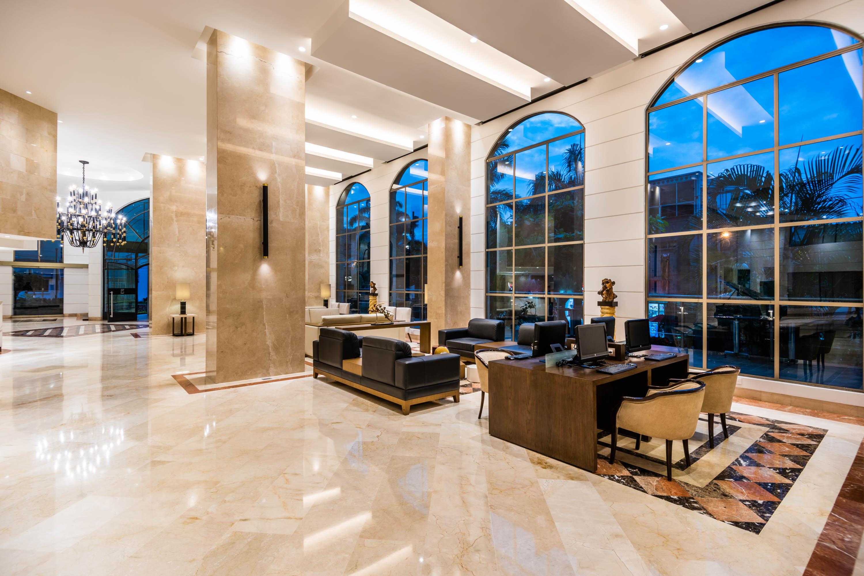 Hotel Dann Carlton Bucaramanga Buitenkant foto Lobby