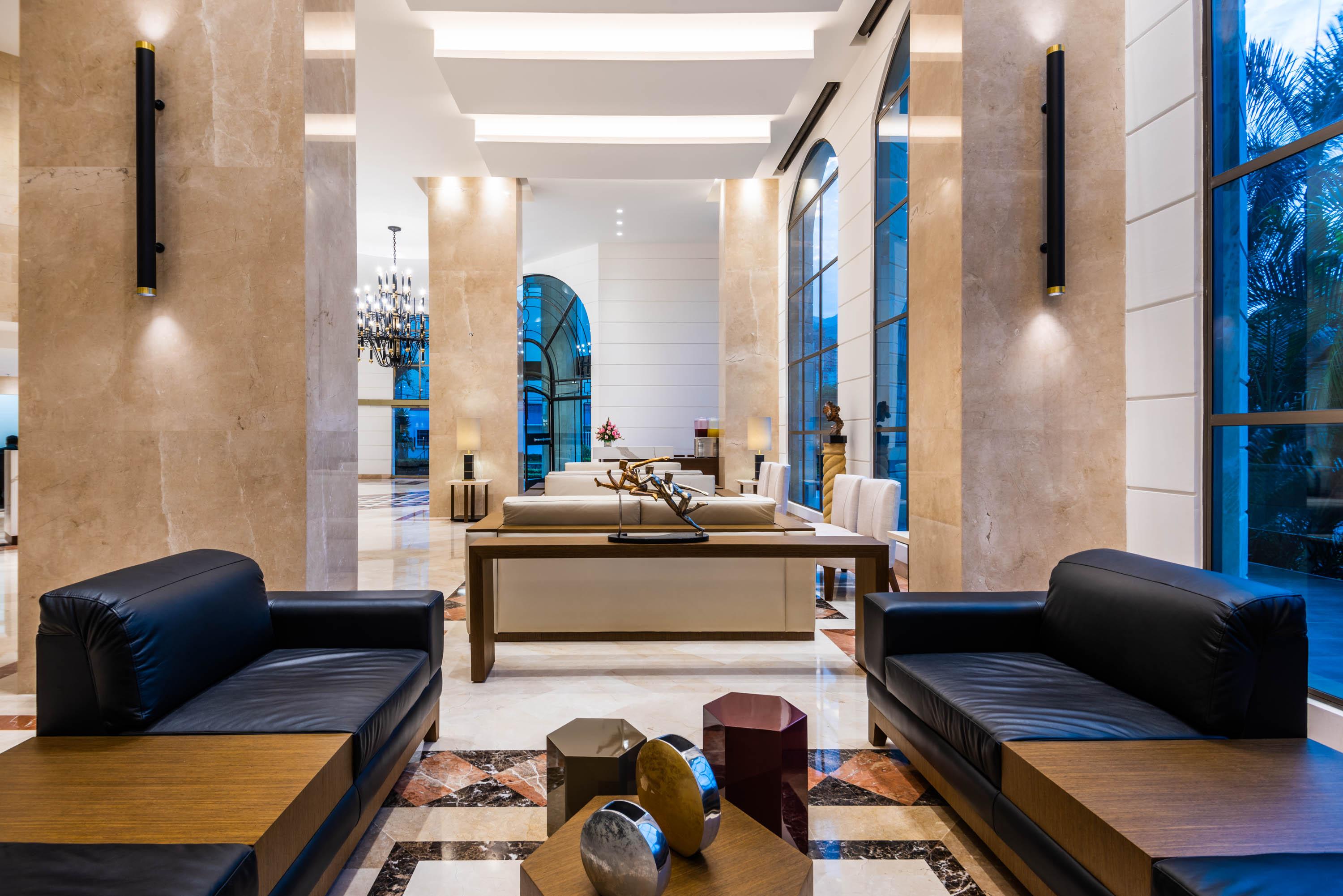 Hotel Dann Carlton Bucaramanga Buitenkant foto Lobby
