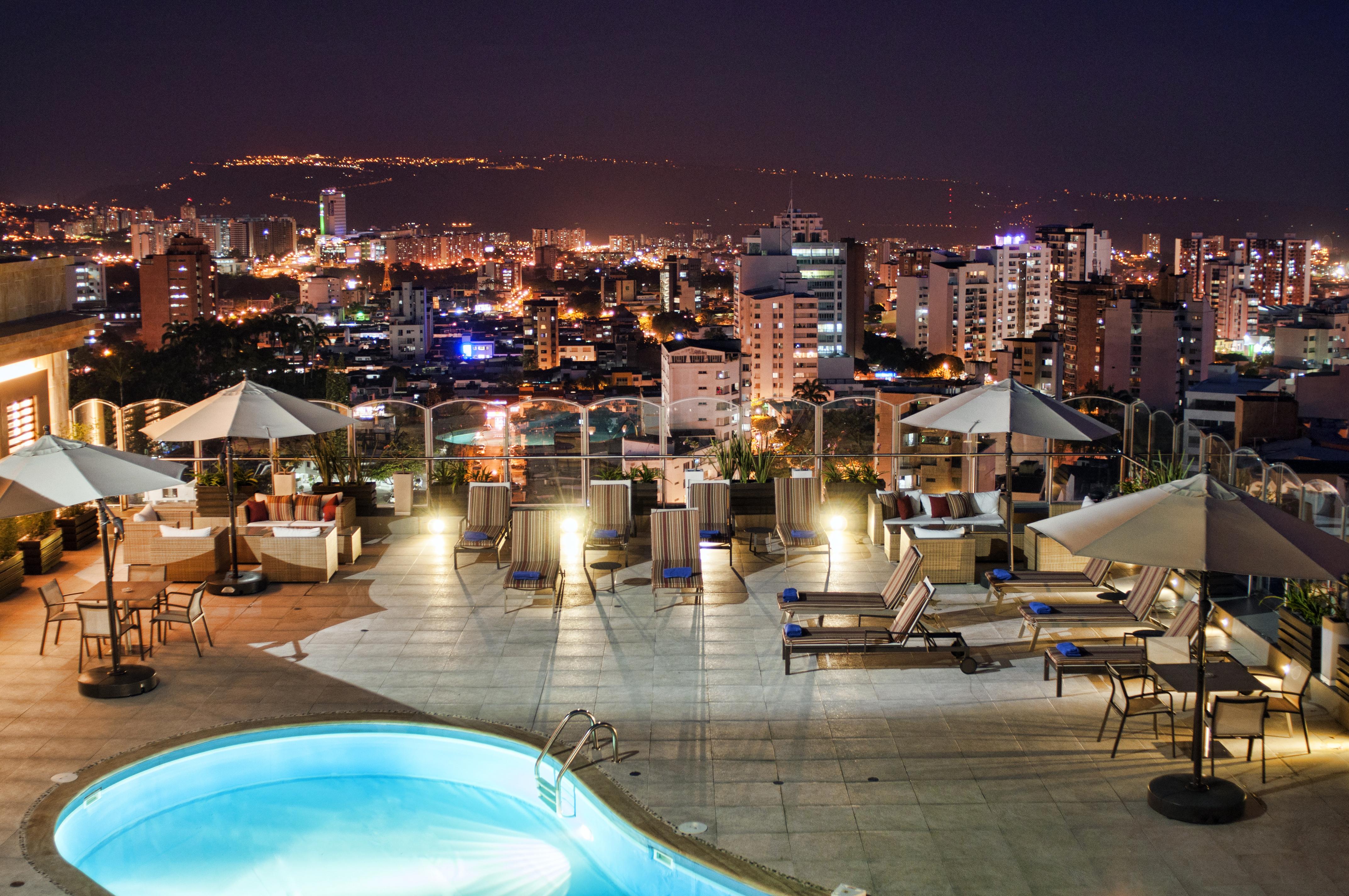 Hotel Dann Carlton Bucaramanga Buitenkant foto View of the city from the hotel